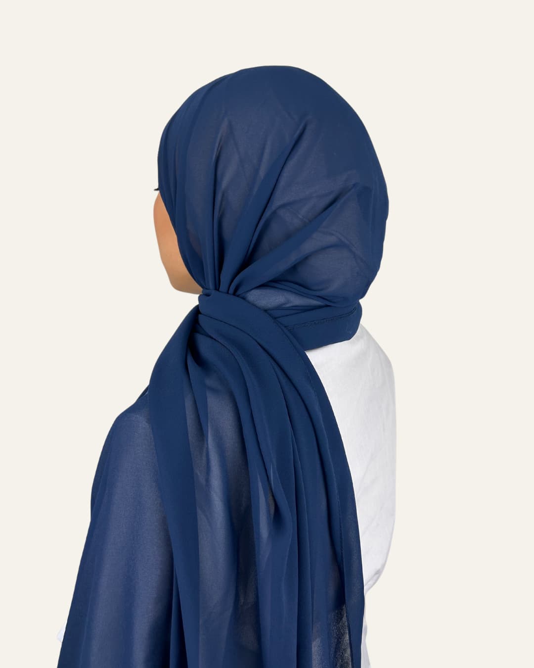 Foulard en mousseline bleu royal vu de dos – Maison Maleyka