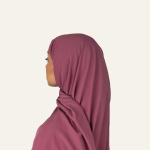 Foulard en Soie de Médine cerise vu de dos – Maison Maleyka