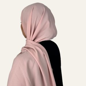 Foulard en Soie de Médine rose poudré vu de dos – Maison Maleyka